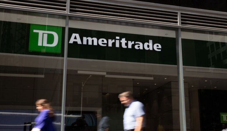 Charles Schwab Holds Talks to Buy TD Ameritrade: